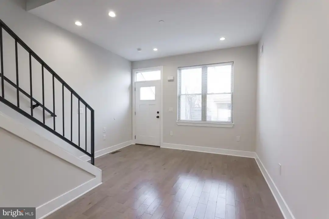 5126 Malcolm St - View 5
