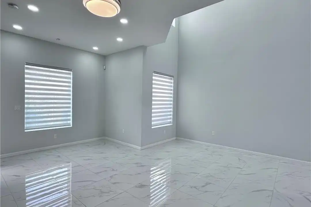 House in Mission - More