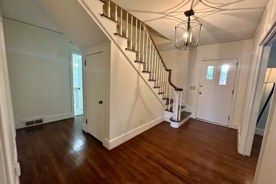 719 Baldwin Dr - View 2