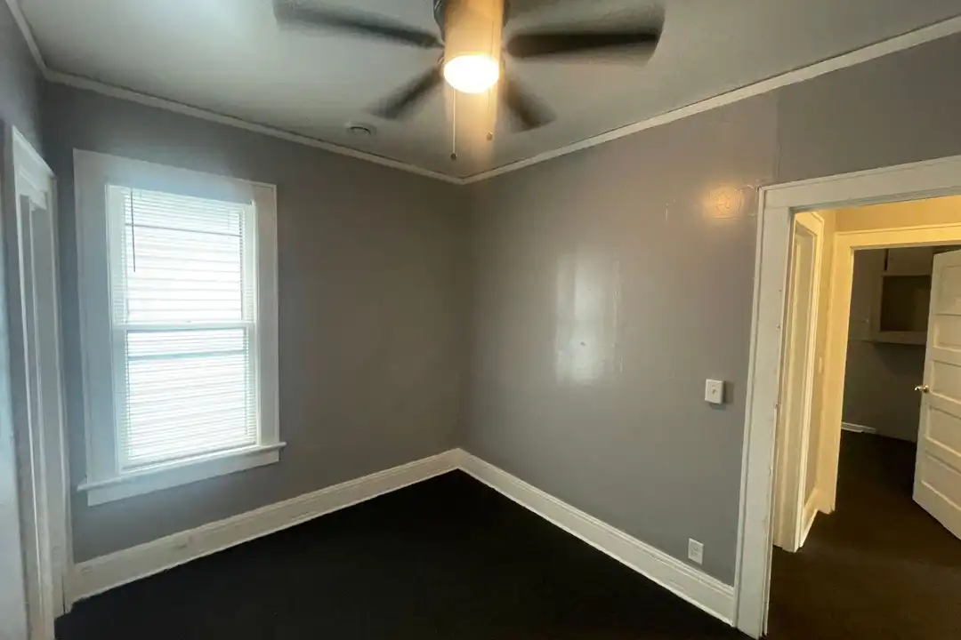 1515-1517 N 32nd St unit 1517 Upper - View 2