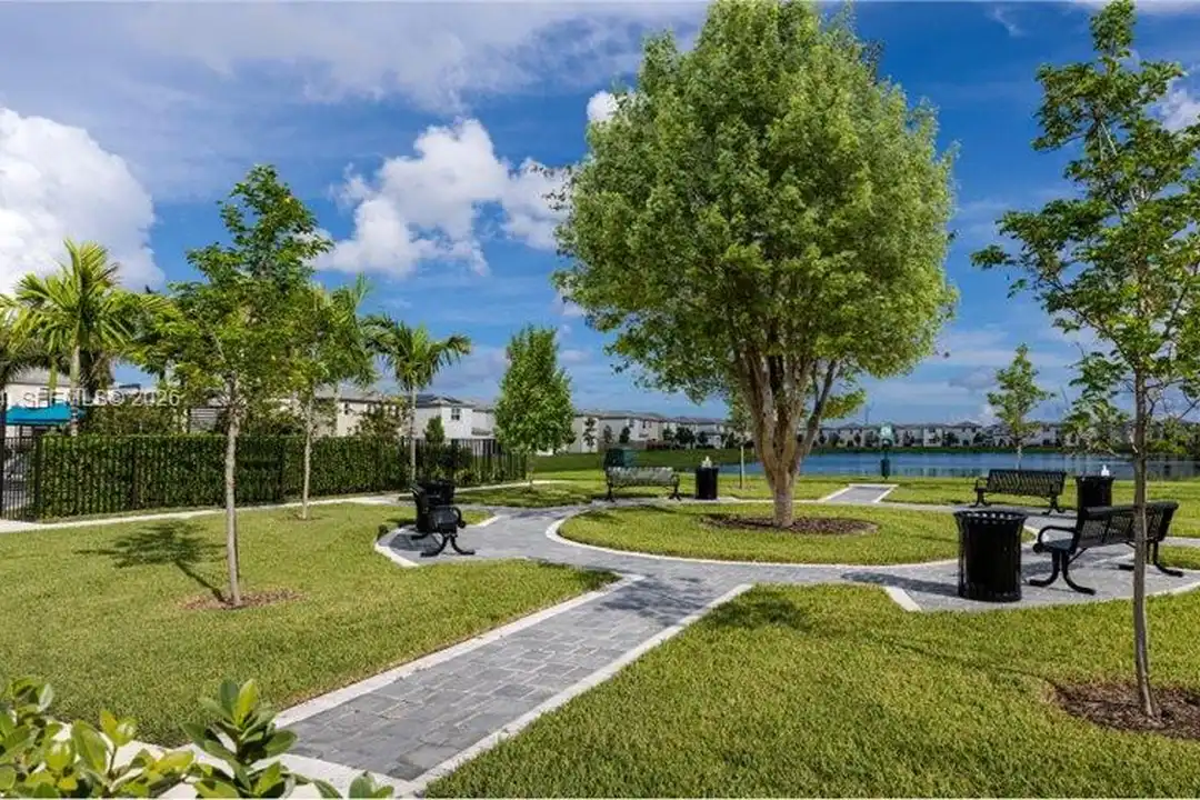 1810 SE 26th Ter unit 1810 - More