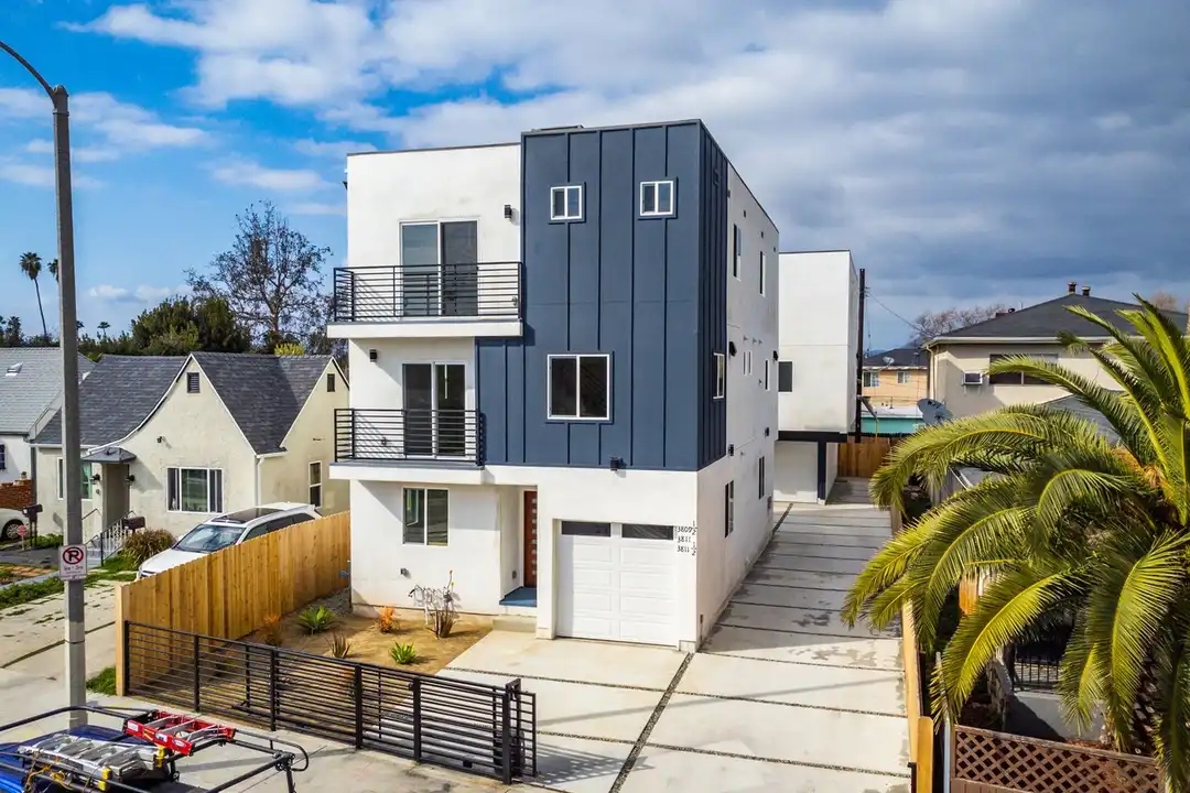 3811 W Exposition Blvd unit Unit #3811 1/2 - View 4