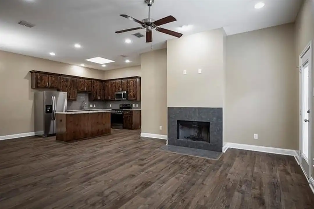 3005 Allister St - View 4