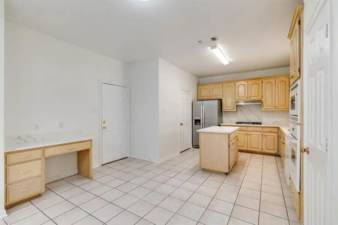 House in Irving - More