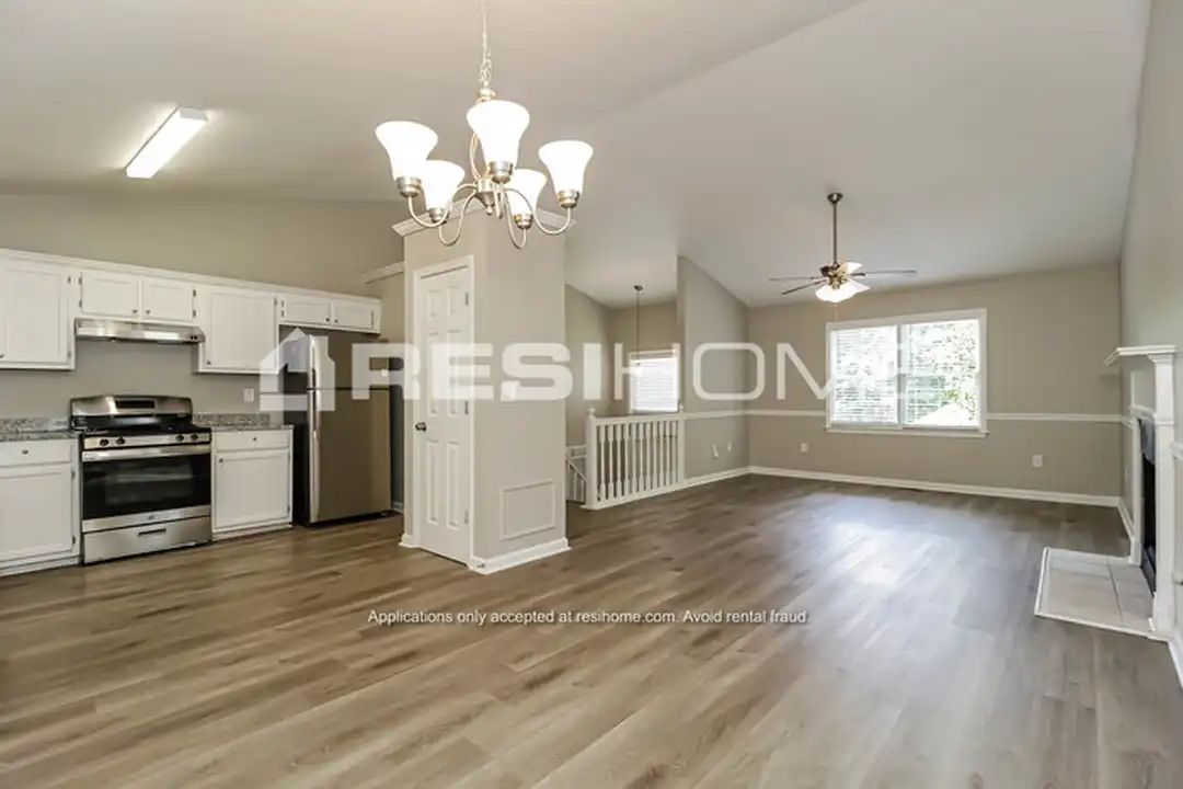 232 Wesley Mill Ln - View 3