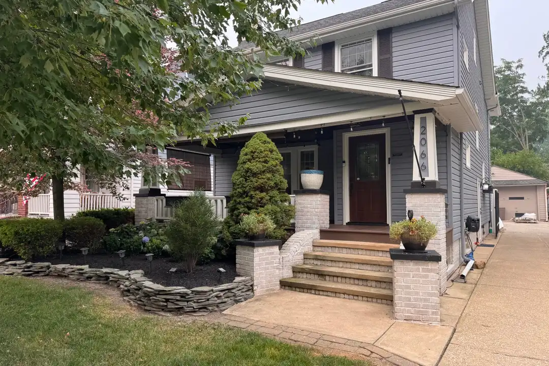 2066 Lakeland Ave – photo 1