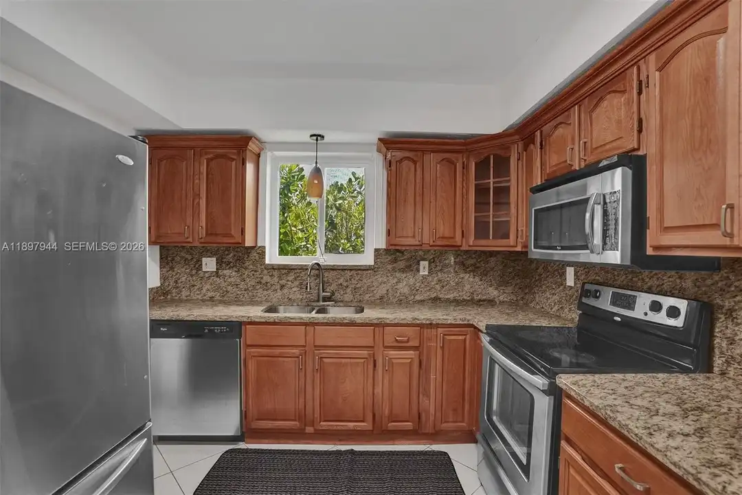 8851 Byron Ave - More