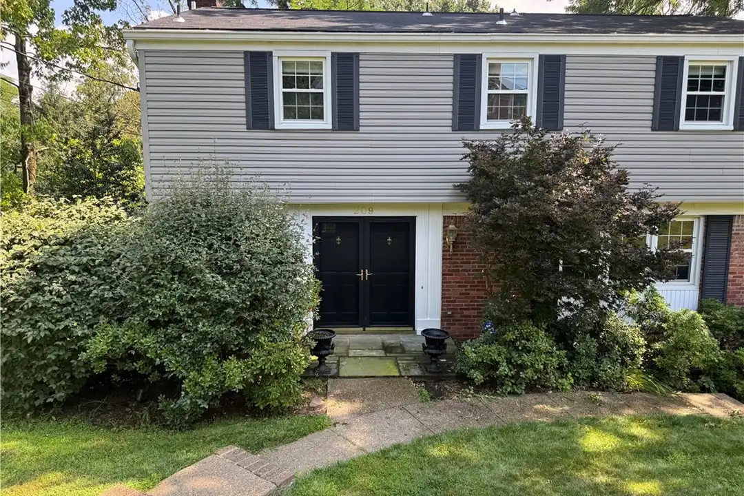 209 Grandview Dr S – photo 1