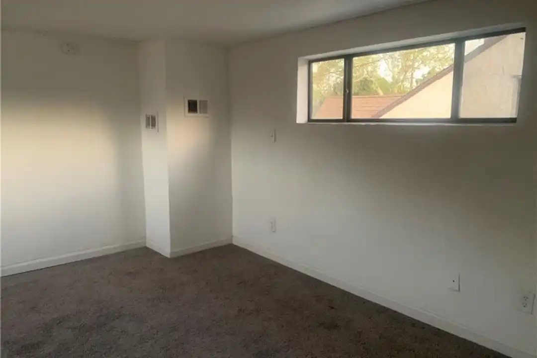 2732 N G St unit 1 – photo 1 of 7