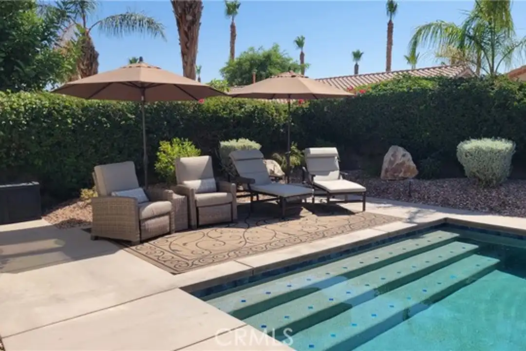 House in La Quinta - View 3