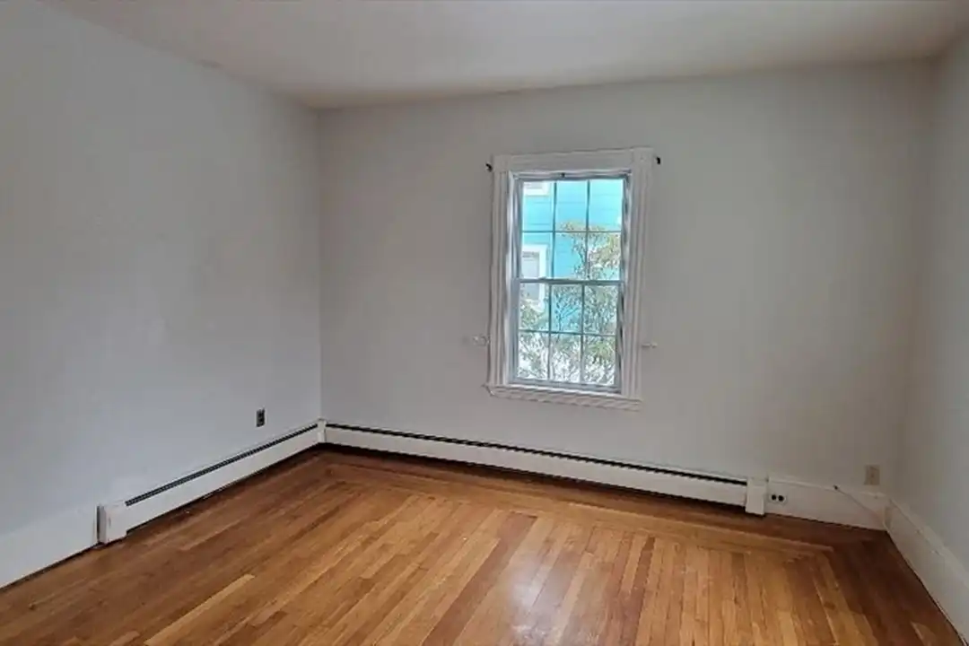 158-160 Roslindale Ave unit 1 - View 3