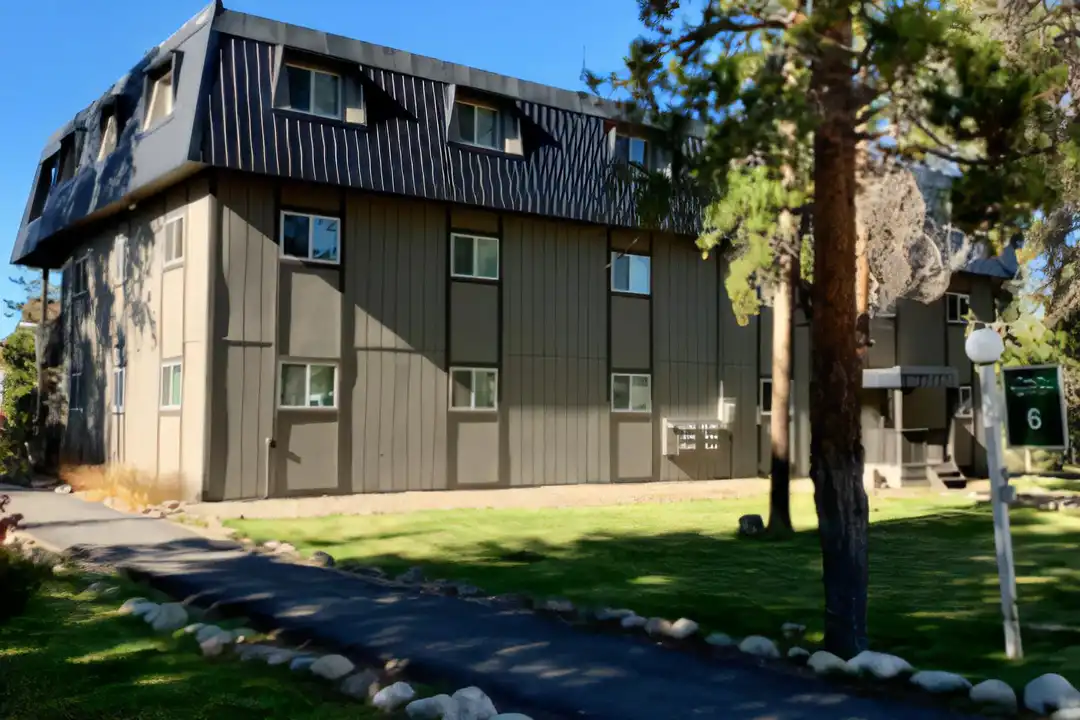 471 Hi Country Dr - View 4