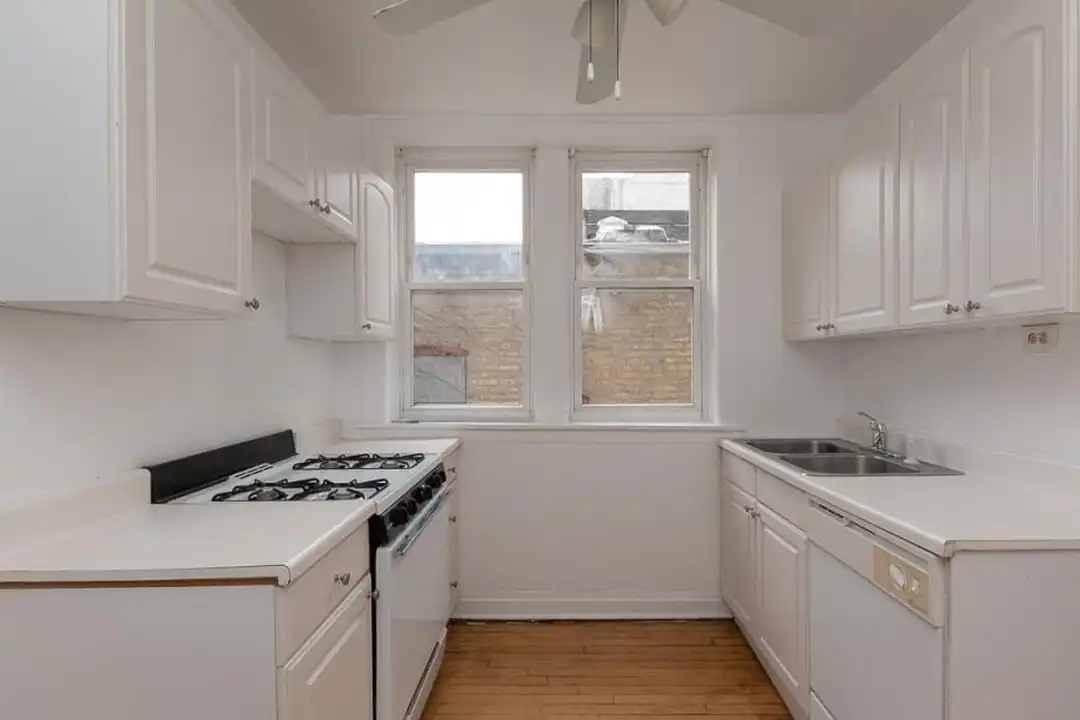 4409 N Kenneth Ave - View 2