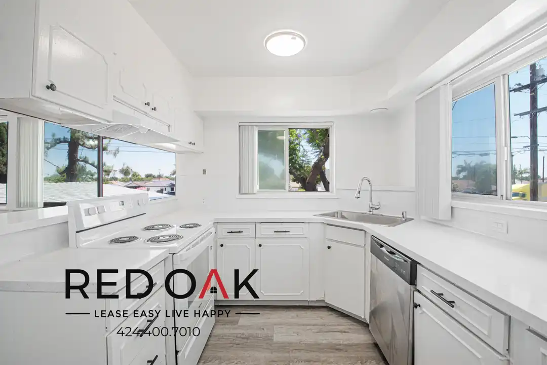 11447 Florence Ave - View 3