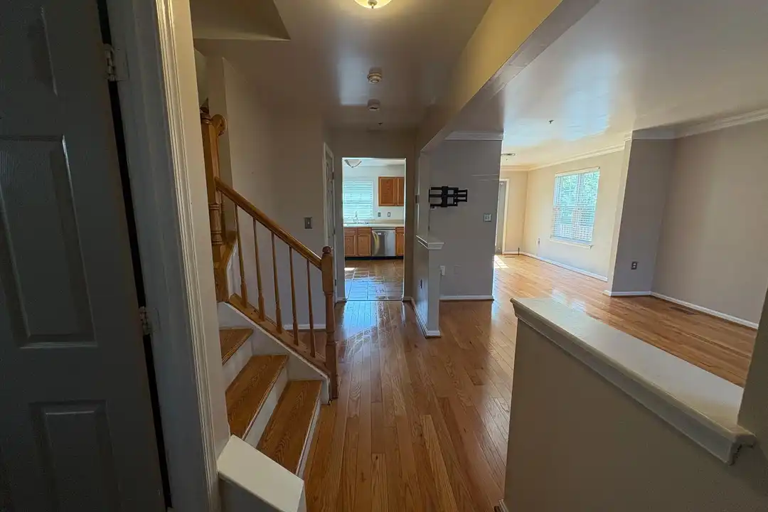 4005 Blakney Ln SE - View 4