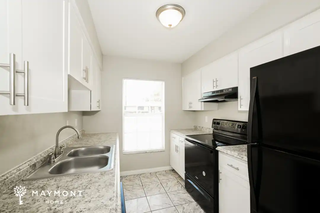 2709 W Palmetto St – další
