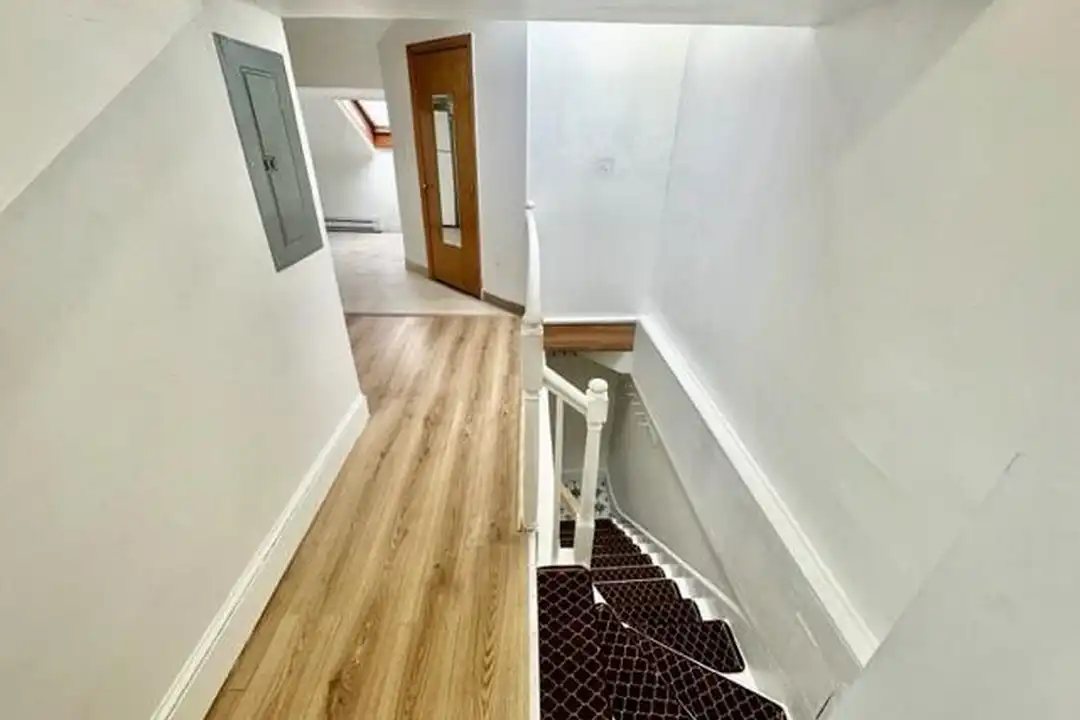 288 Hanover St - View 3