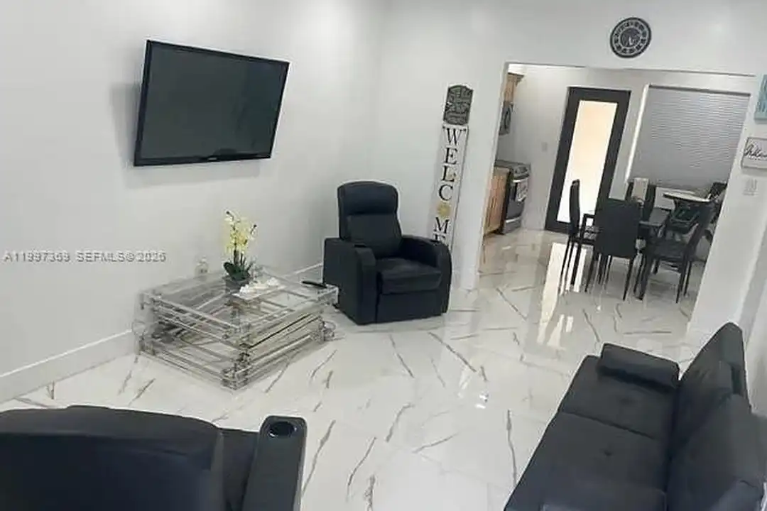 House in Biscayne Park - View 2