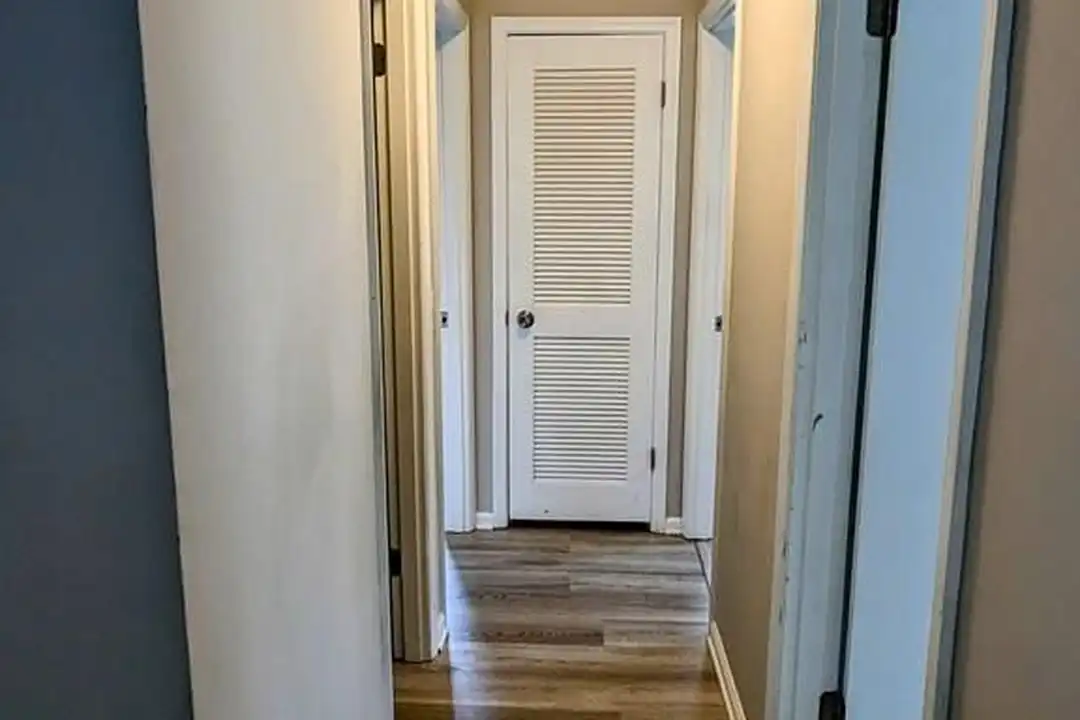 613 Franklin St - More