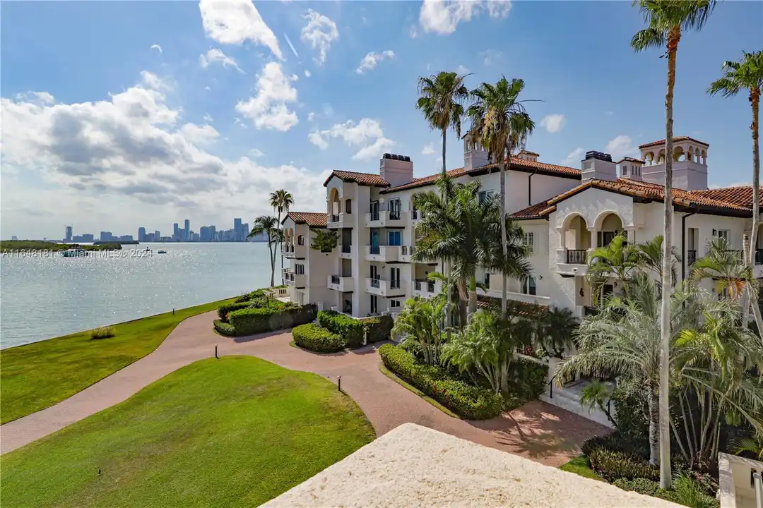 2235 Fisher Island Dr - View 4