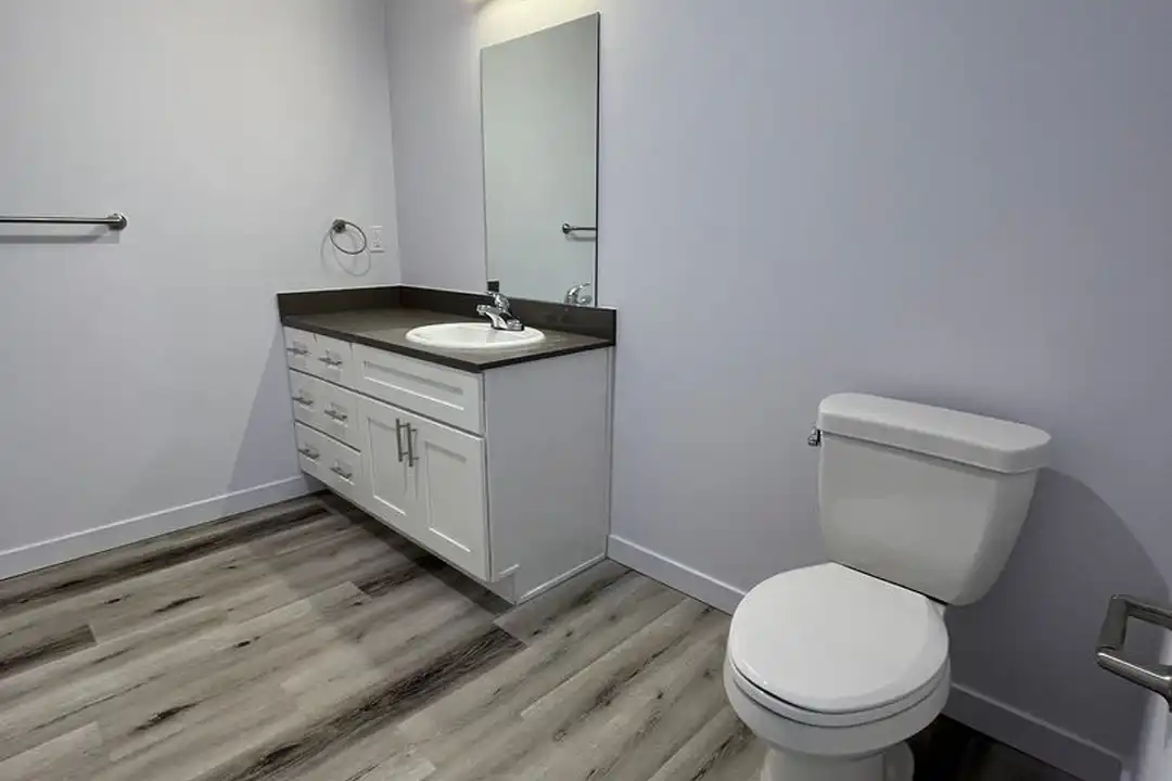 5600 NE 34th St - View 5