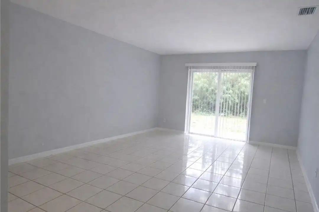 2903 Hightower Ave S - View 5