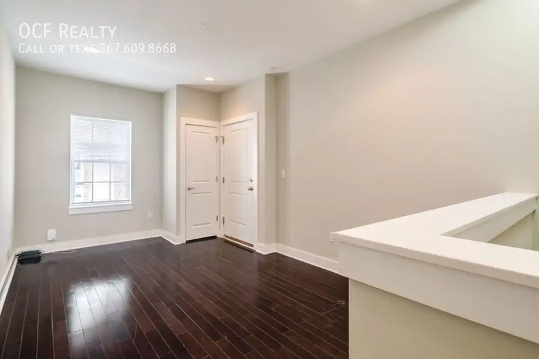Apartment in Philadelphia, Schuylkill, South Philadelphia - View 3