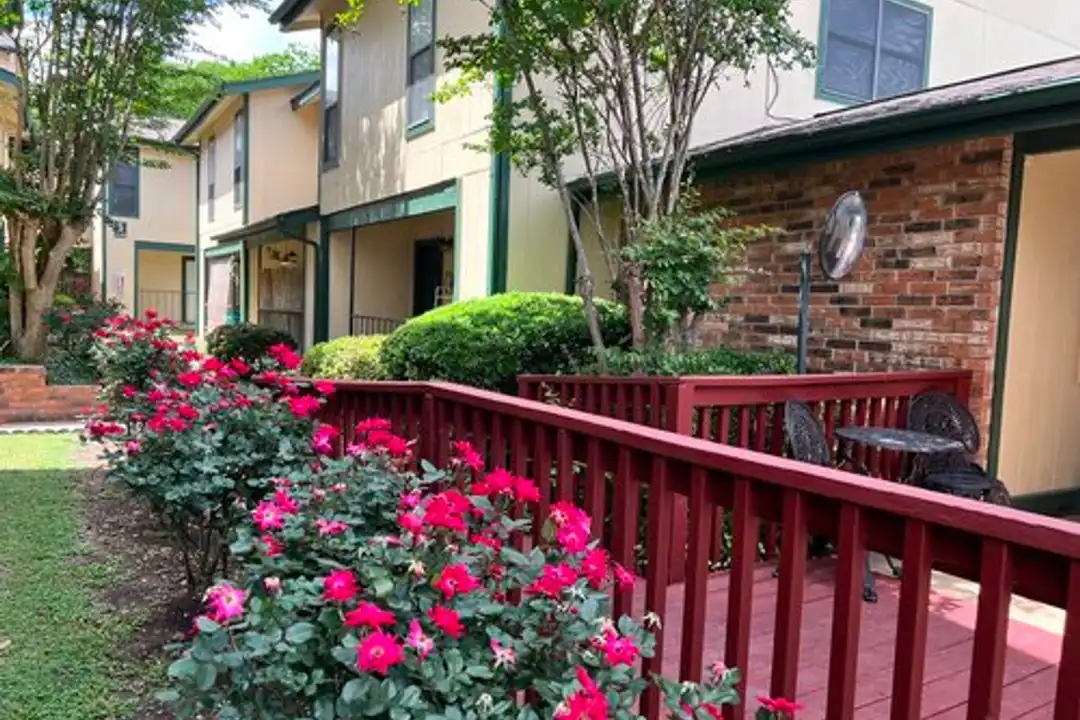 117 W William Cannon Dr unit 129 - View 4