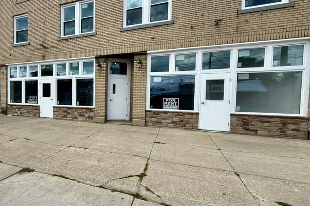 4468 Pearl Rd unit 1A – photo 1