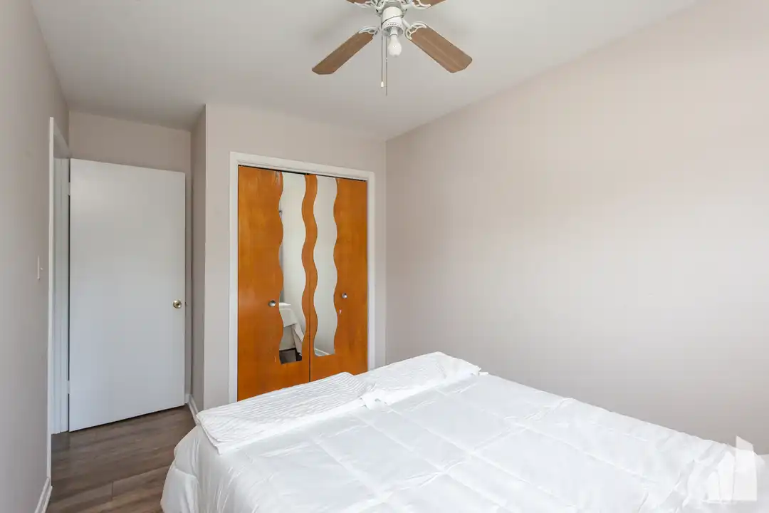 6427 N Hermitage Ave unit 1F - View 5