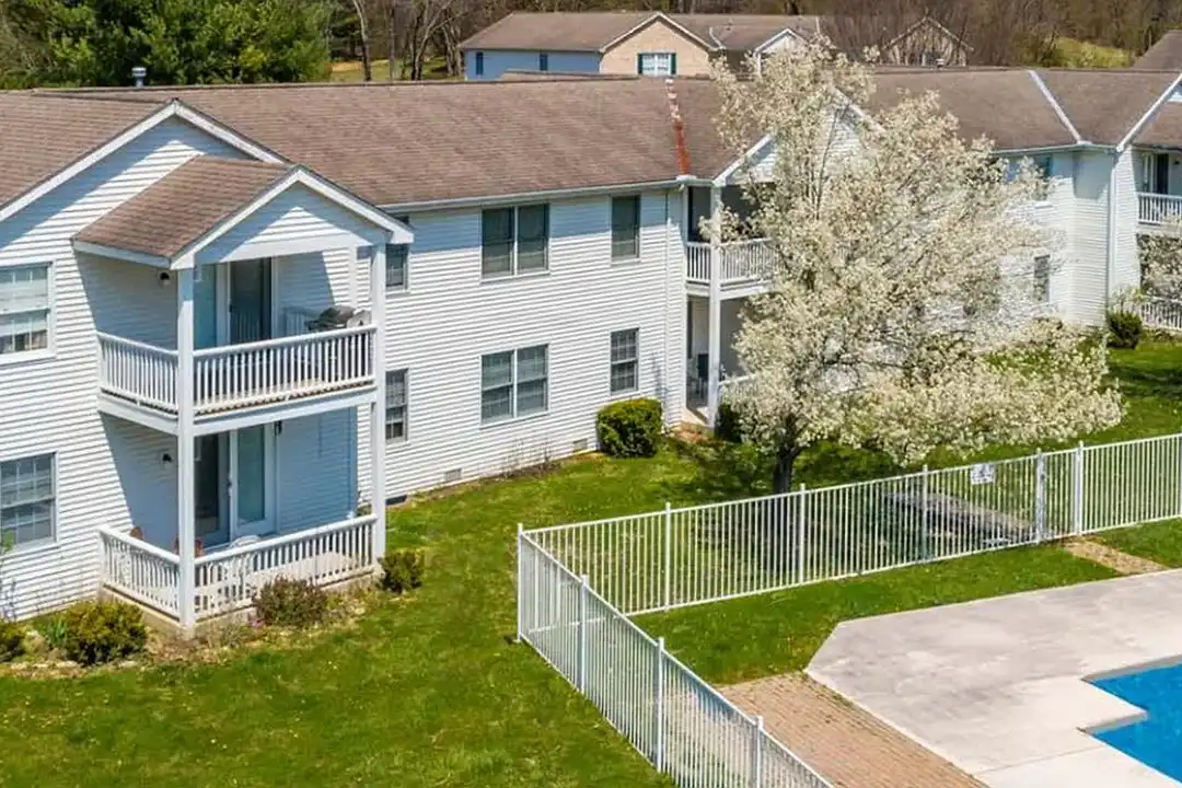 The Lakes Apartments – photo 1 of 20