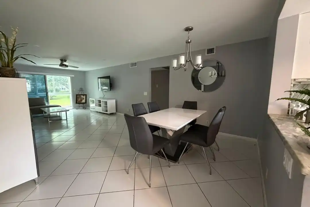 2402 Antigua Cir #D1 - View 5