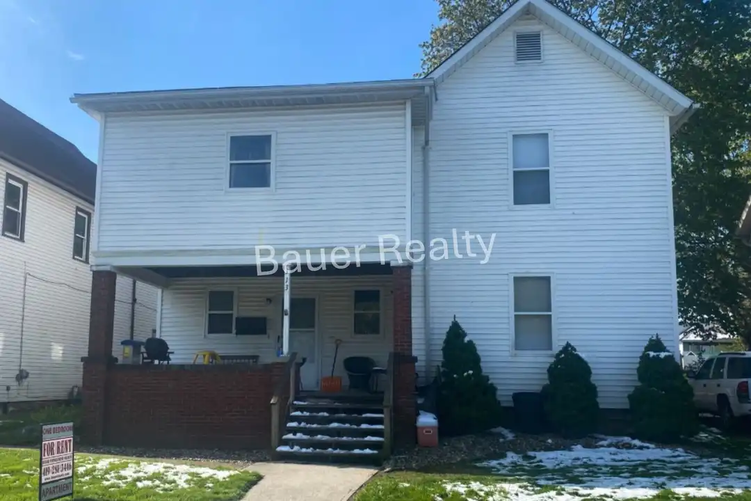313 Woodland Ave unit Unit B – photo 1 of 11