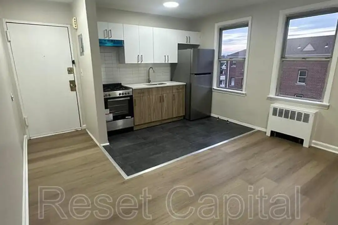 44 Irving Ave unit 7 - View 2