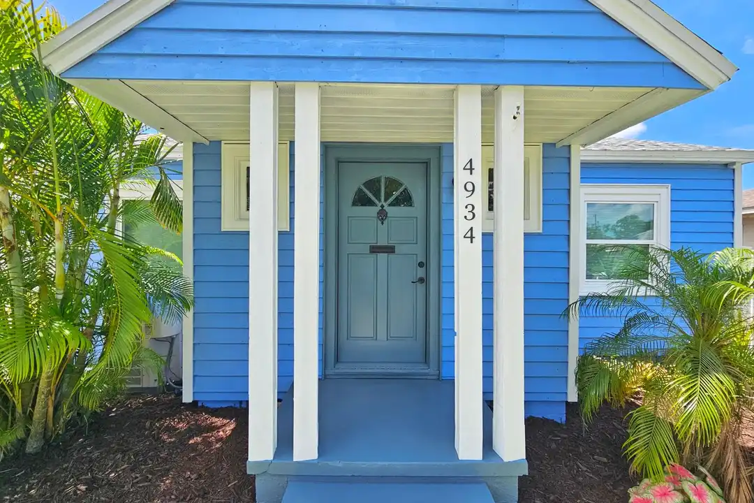 4934 17th Ave N - View 2