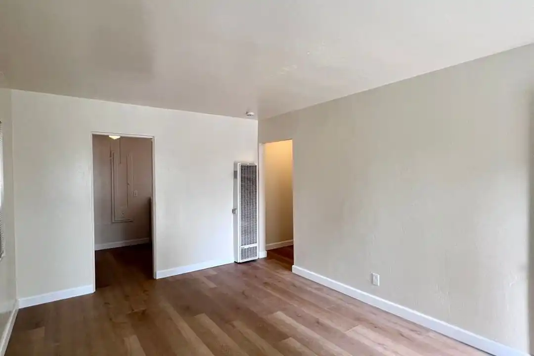 Apartment in San Diego - View 4