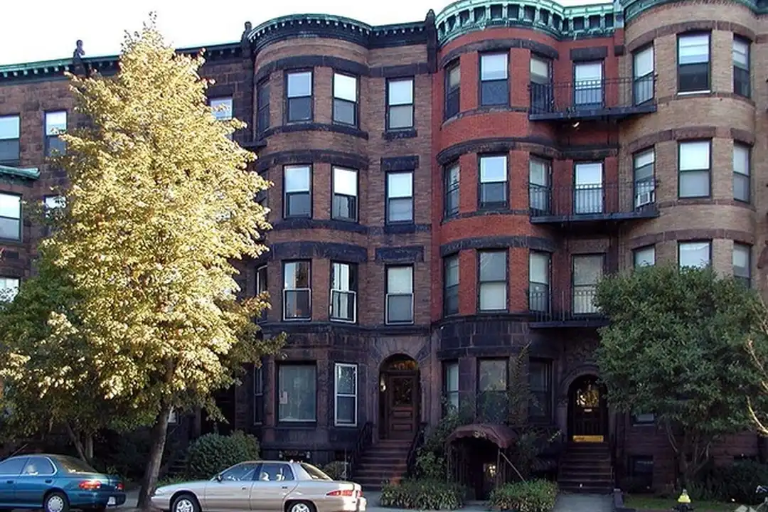849 Beacon St unit 4 - View 5