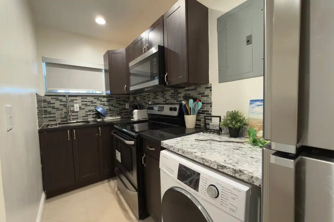2235 Liberty St unit 2 – photo 1