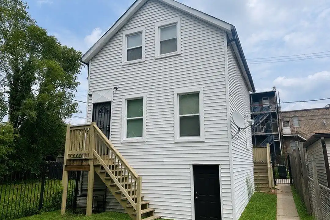 9035 S Exchange Ave – photo 1