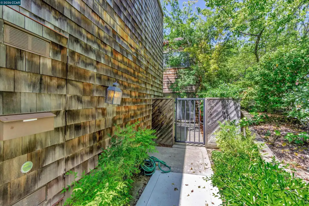 1956 Fair Ridge Ct - View 5