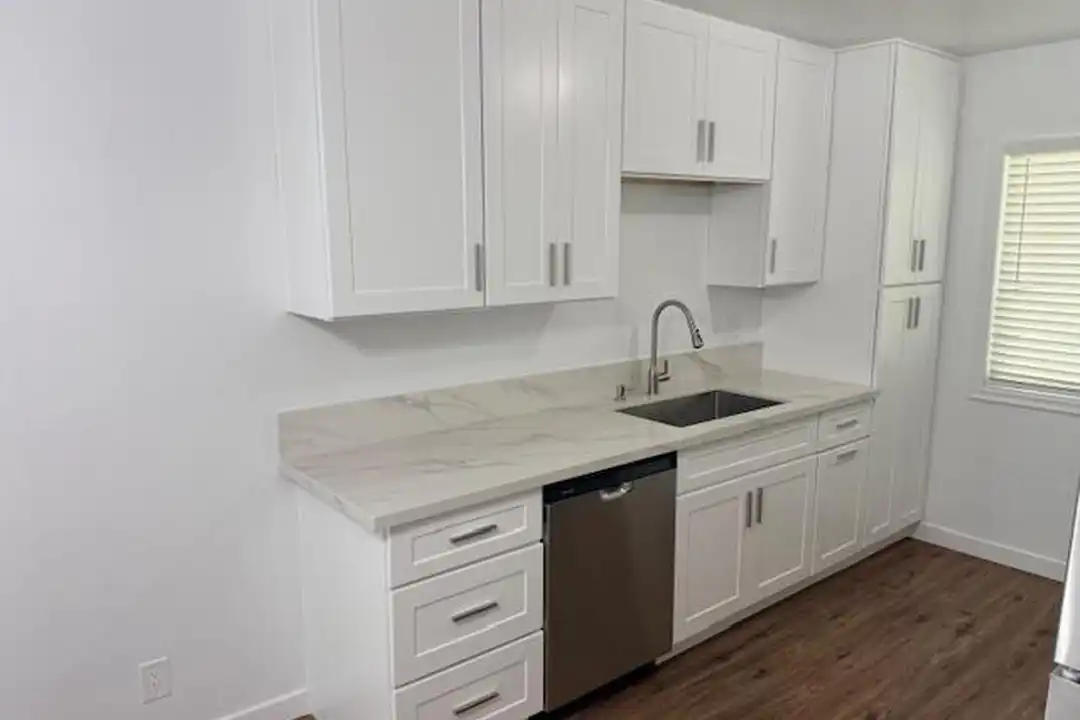 1403 Obispo Ave unit 3 - View 3