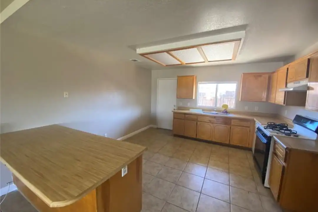 21061 Nisqually Rd unit C - View 5