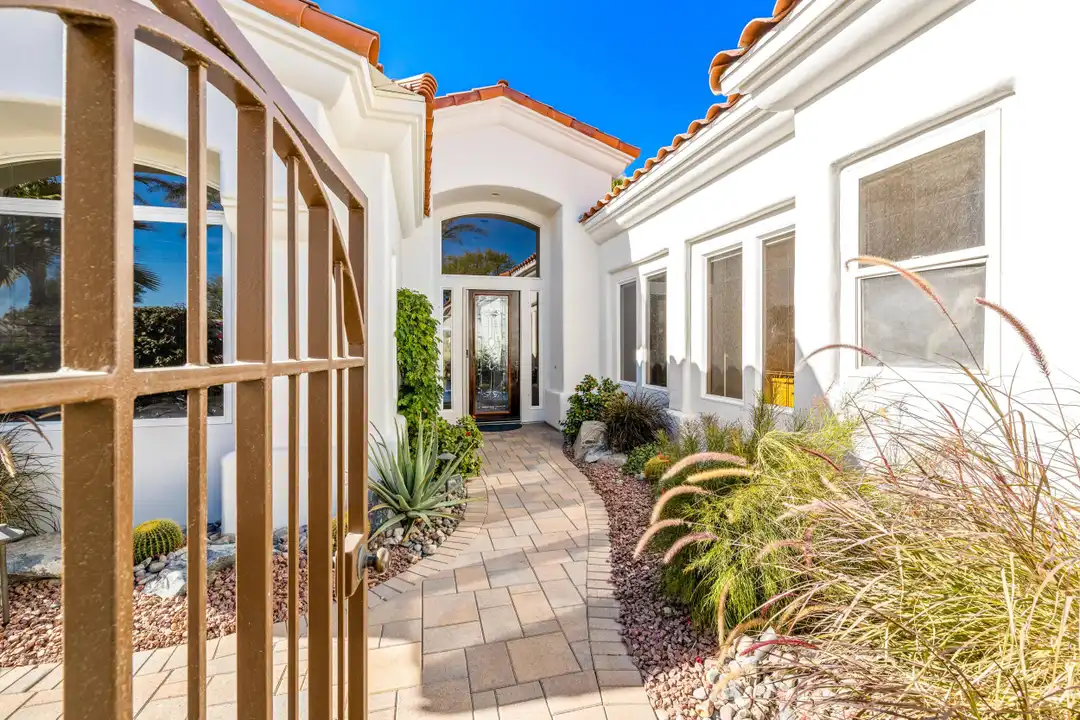 701 Indian Ridge Dr - More