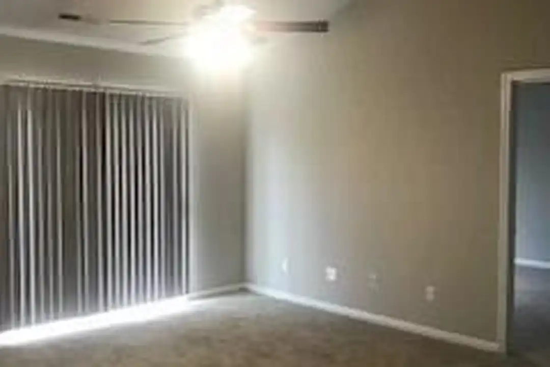 14128 Riding Hill Ave - View 3