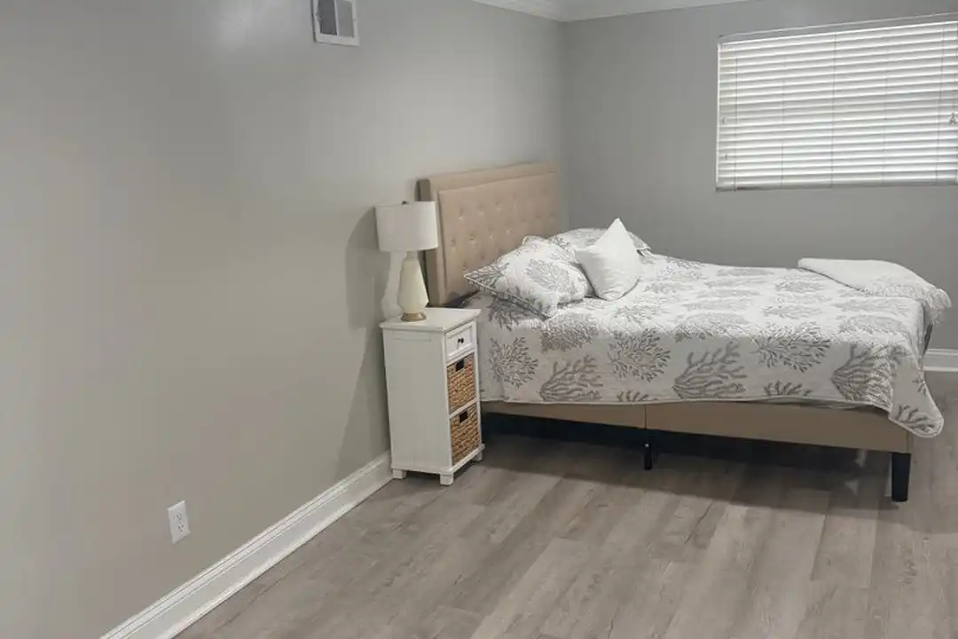 200 Walnut St unit # 1 - View 5