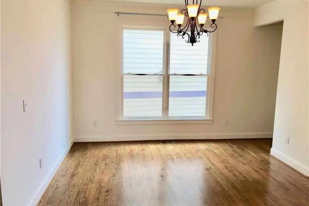 1678 Carr Cir NW - View 4