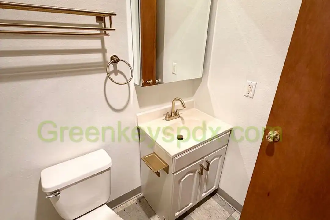 10030 N Lombard St - View 4