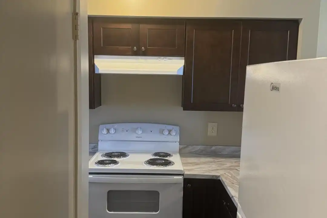 506 Grand Pre Boulevard - More