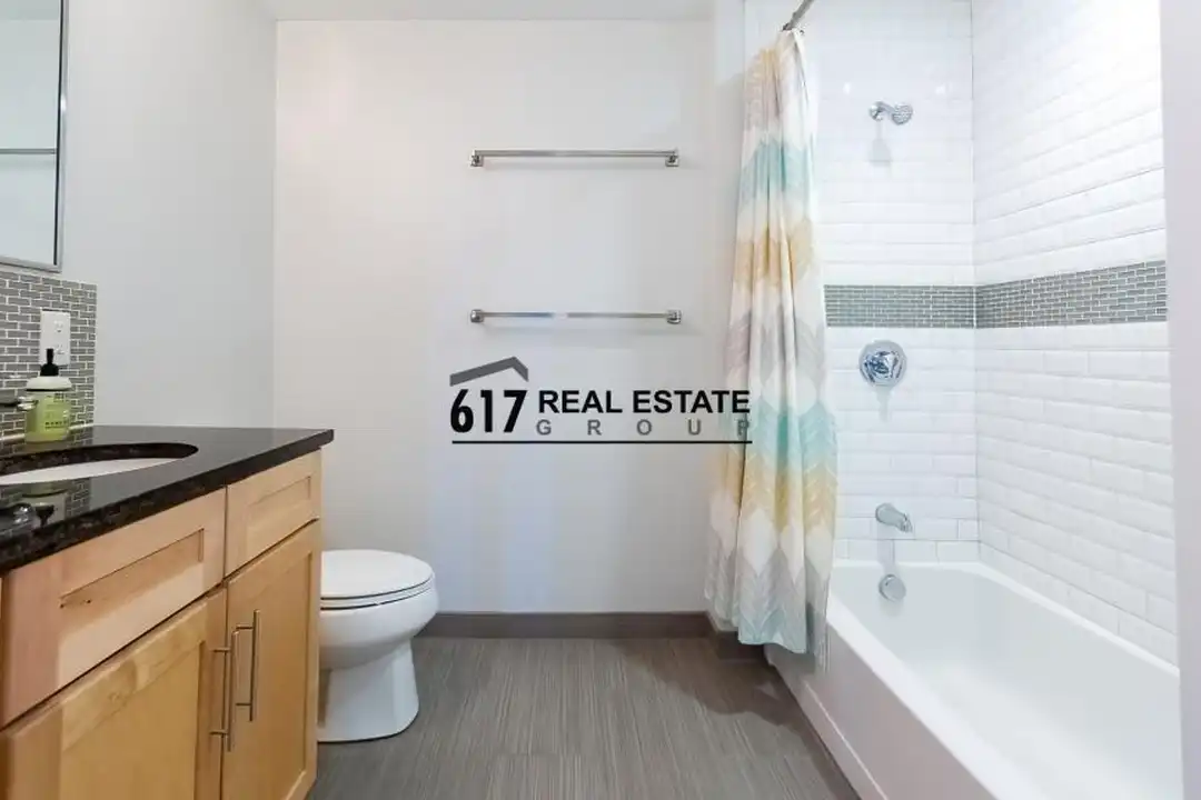 1501 Commonwealth Ave - More