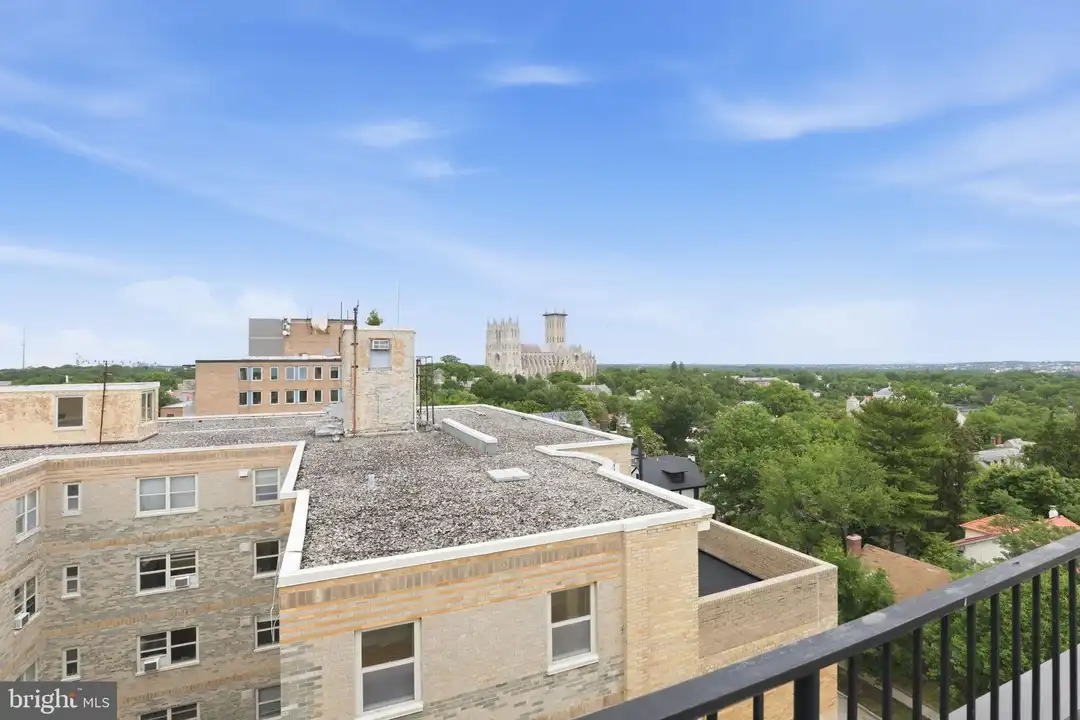 2720 Wisconsin Ave NW #302 - More